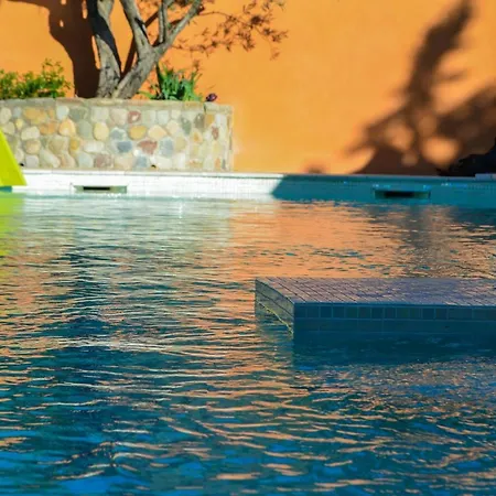 Le Jardin Des Copains Villa Canet (Herault)