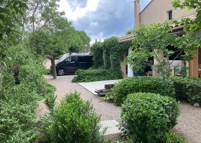 Le Jardin Des Copains Willa Canet (Herault)